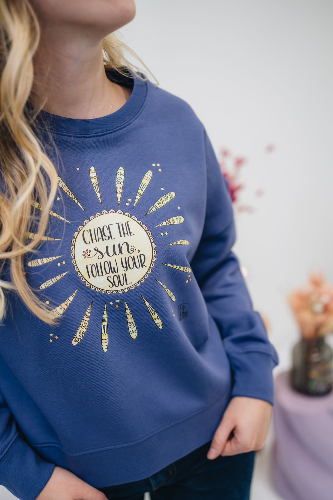 Damen Sweatshirt „Chase the sun, follow your soul“