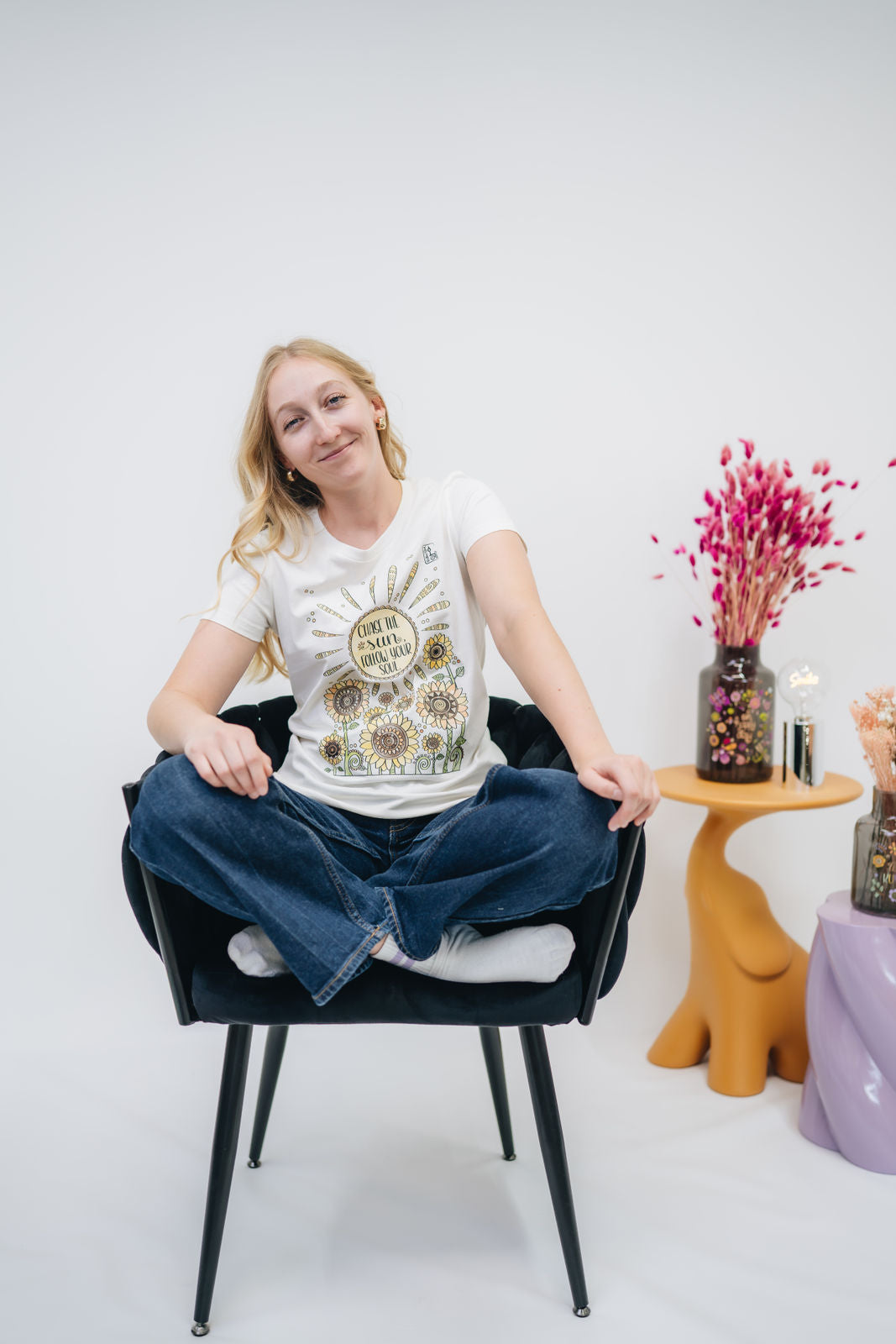 Damen T-Shirt „Chase the sun, follow your soul“