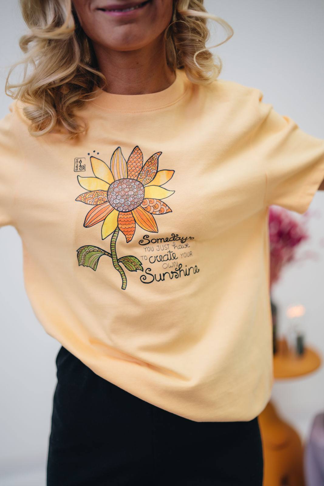 Damen T-Shirt "Create your own Sunshine"