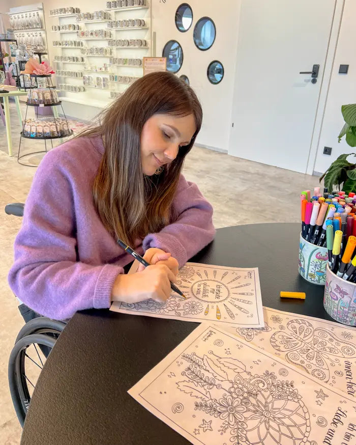 Inspirierende Ausmalbilder für Erwachsene – Glück, Zuversicht & Selbstliebe