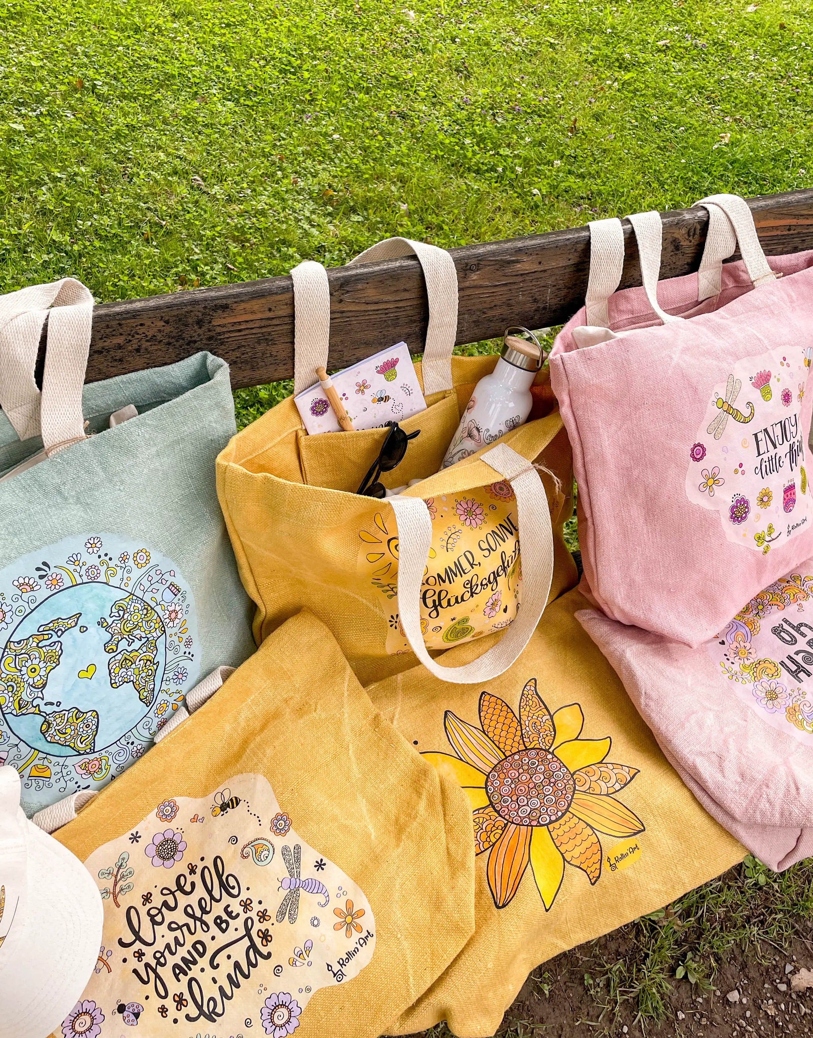 Jute Beach Bag "Love yourself and be kind"