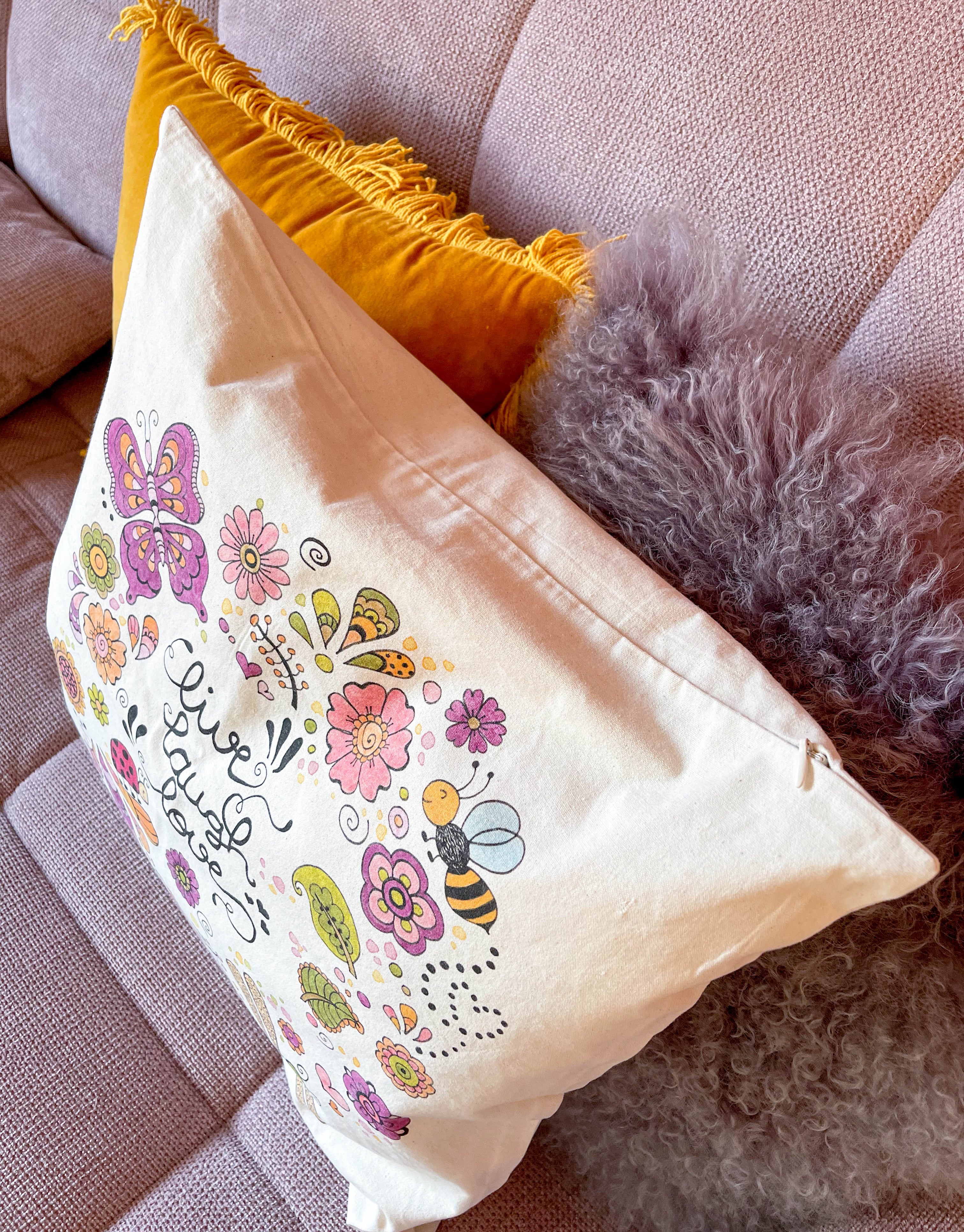 Kissenhülle "Live Laugh Love"