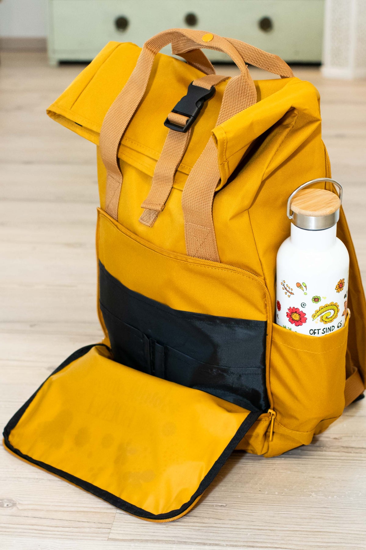 Rucksack groß Mustard “Enjoy the little things”