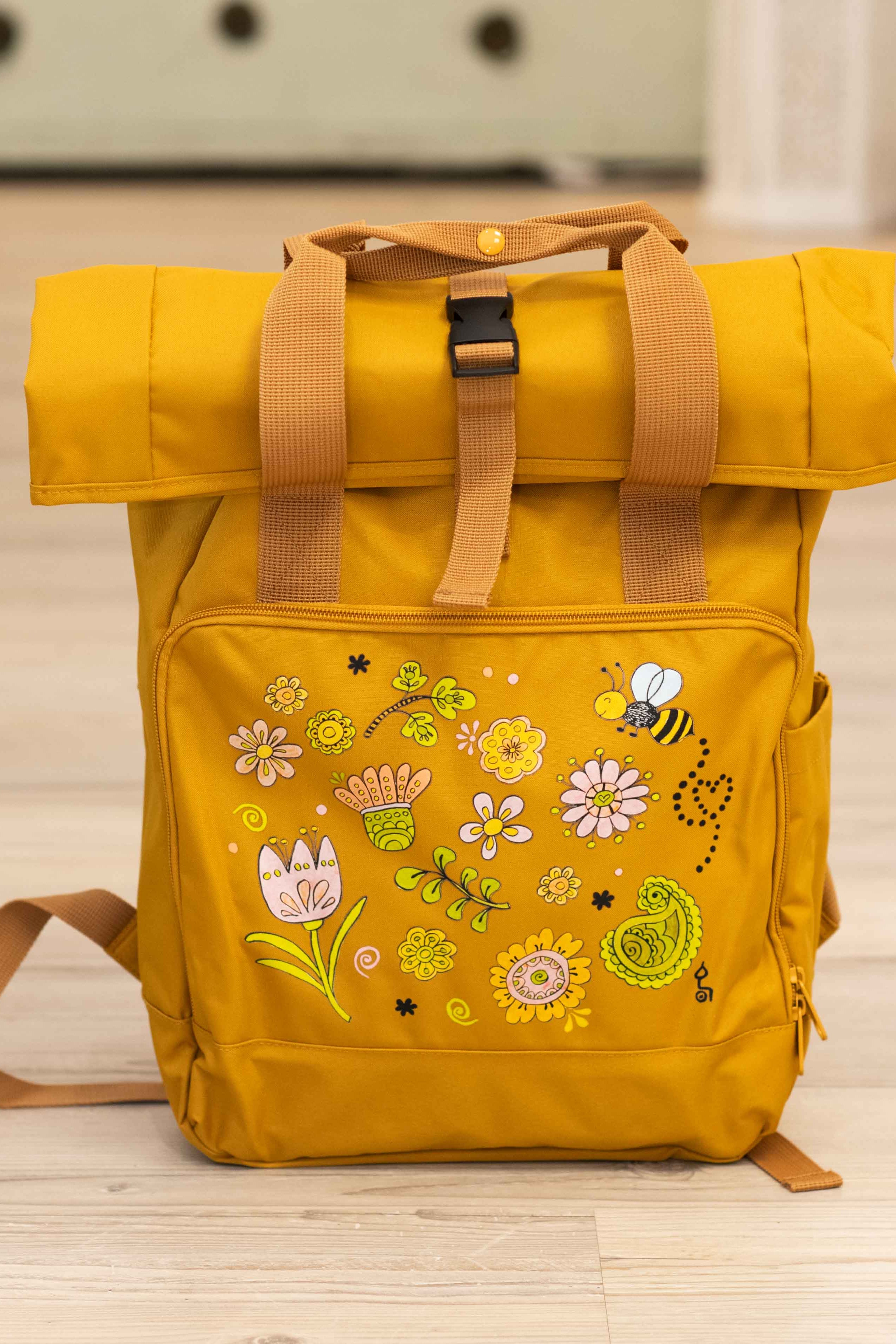 Rucksack groß Mustard „Happy Flowers”