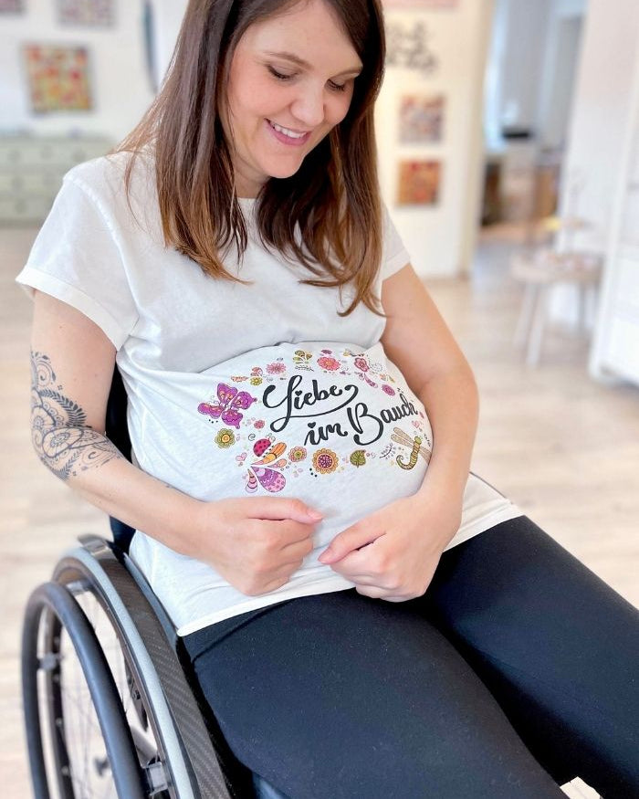 Schwangerschafts T-Shirt "Liebe im Bauch"