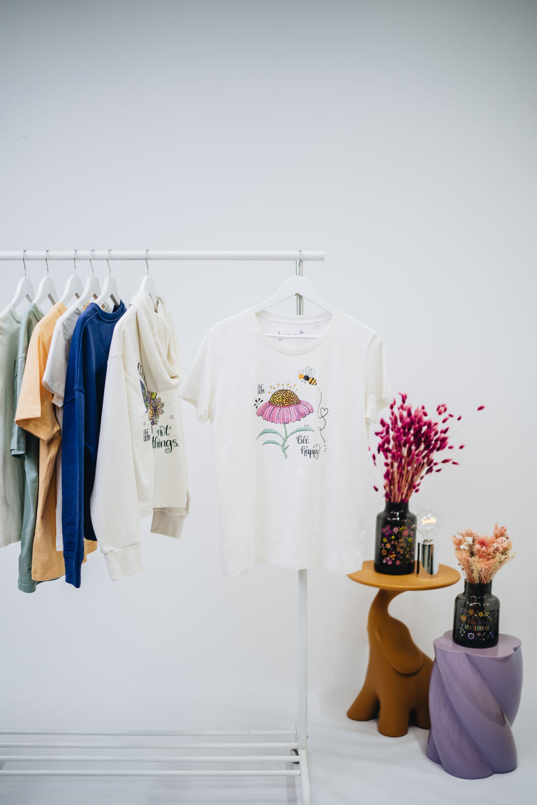 Damen T-Shirt "Bee happy"