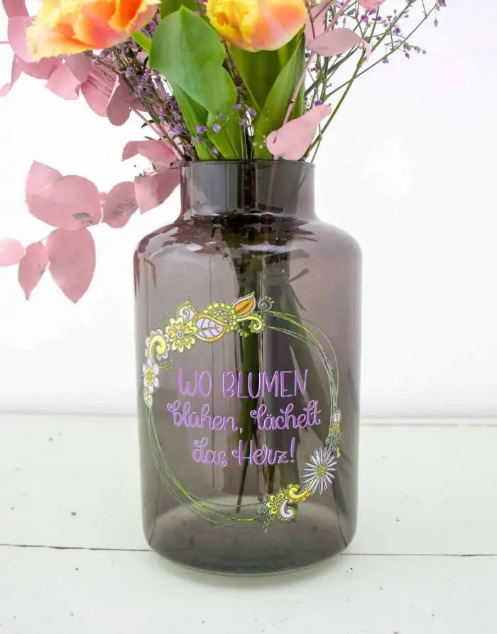 Vase "Wo Blumen blühen"