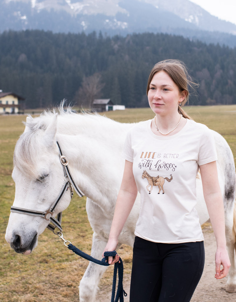 Damen T-Shirt "Life is better with horses"-RollinArt