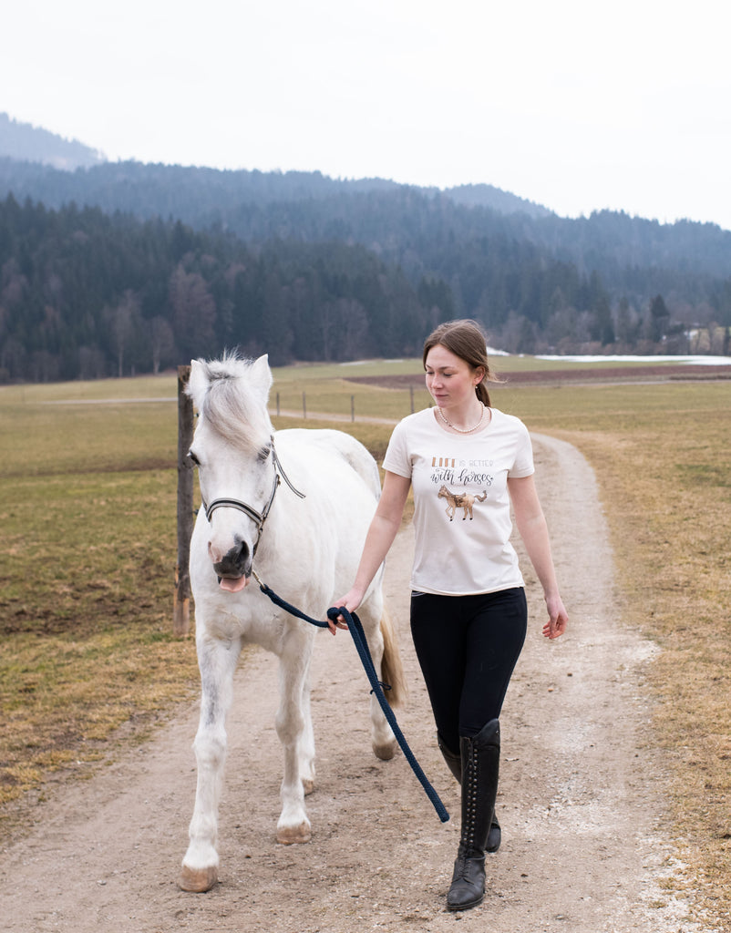 Damen T-Shirt "Life is better with horses"-RollinArt